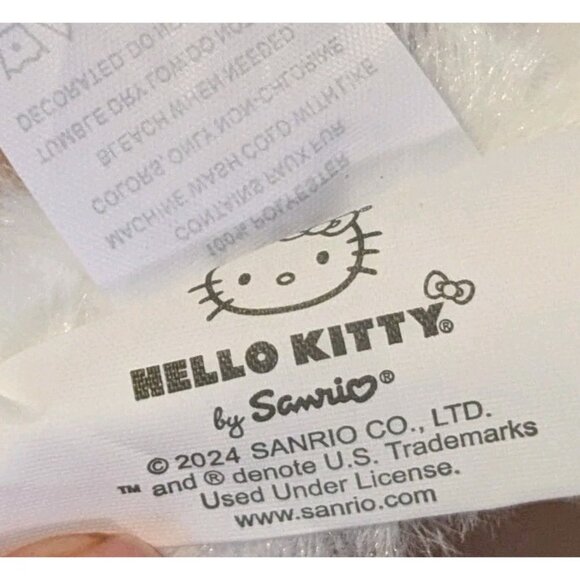 NWT Sanrio Hello Kitty Ear Muffs Fuzzy Hot Topic Pink Bow Faux Fur Cat Kawaii - Picture 8 of 16